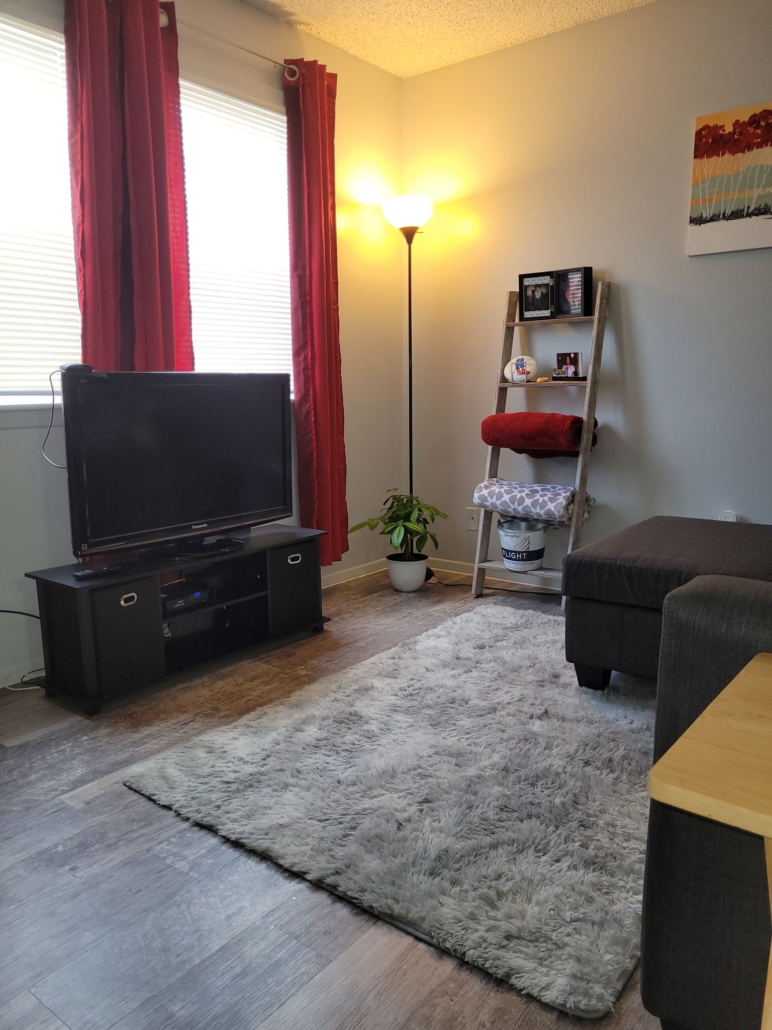 Beverly Arms Apartments